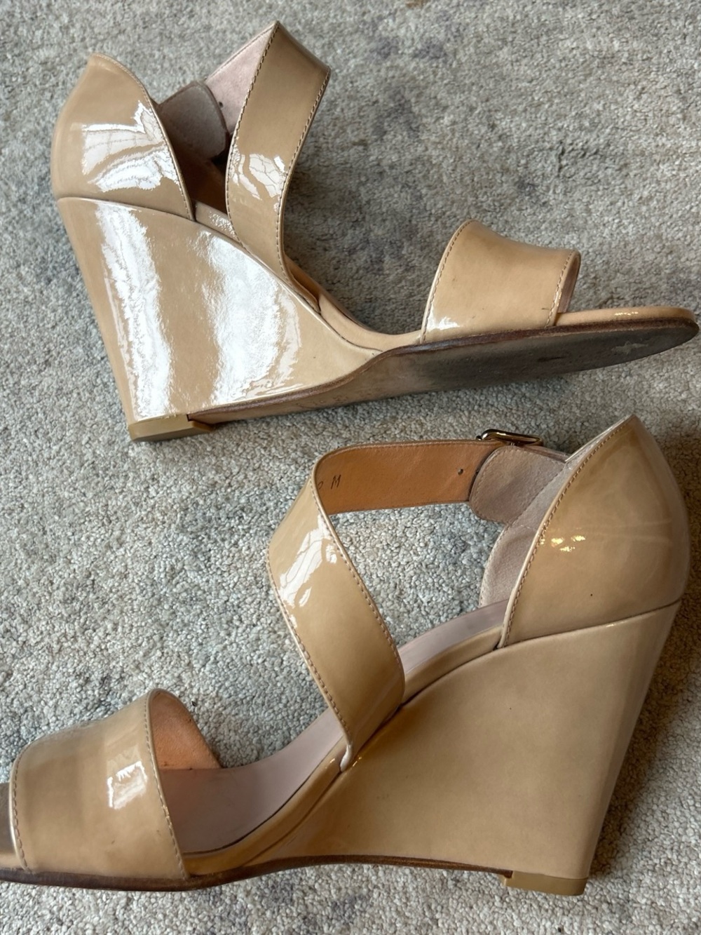 Stuart Weitzman Nude Patent Leather Wedge Sandals - Picture 4 of 7